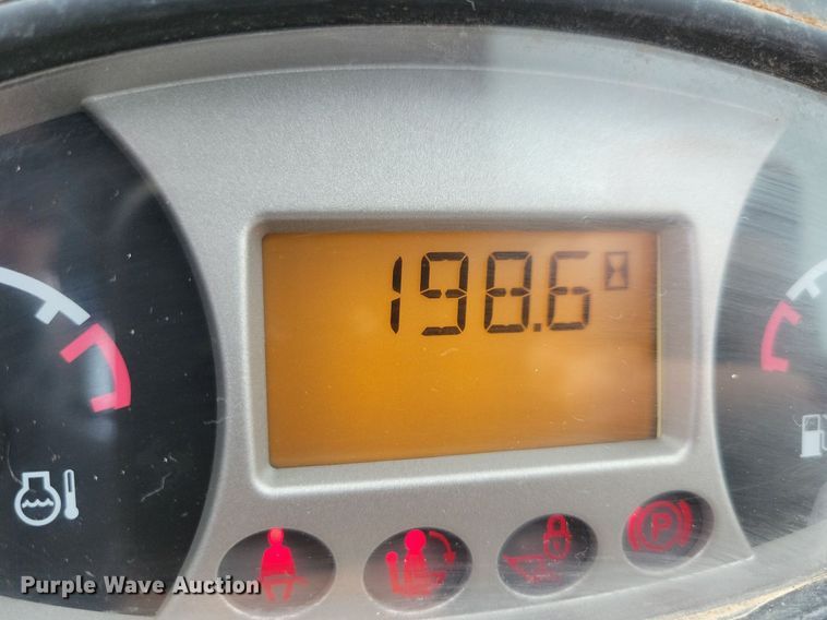 image for item IQ9957 2021 Bobcat L28  compact wheel loader