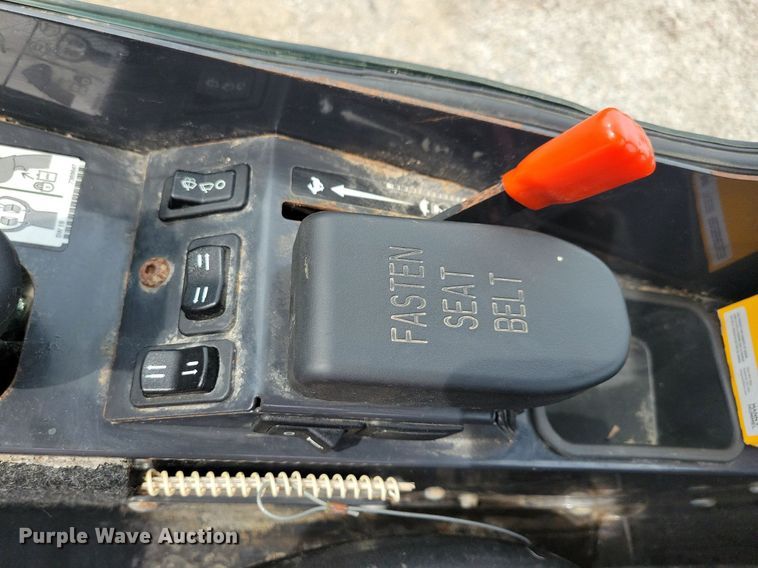 image for item IQ9957 2021 Bobcat L28  compact wheel loader