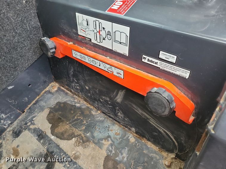 image for item IQ9957 2021 Bobcat L28  compact wheel loader