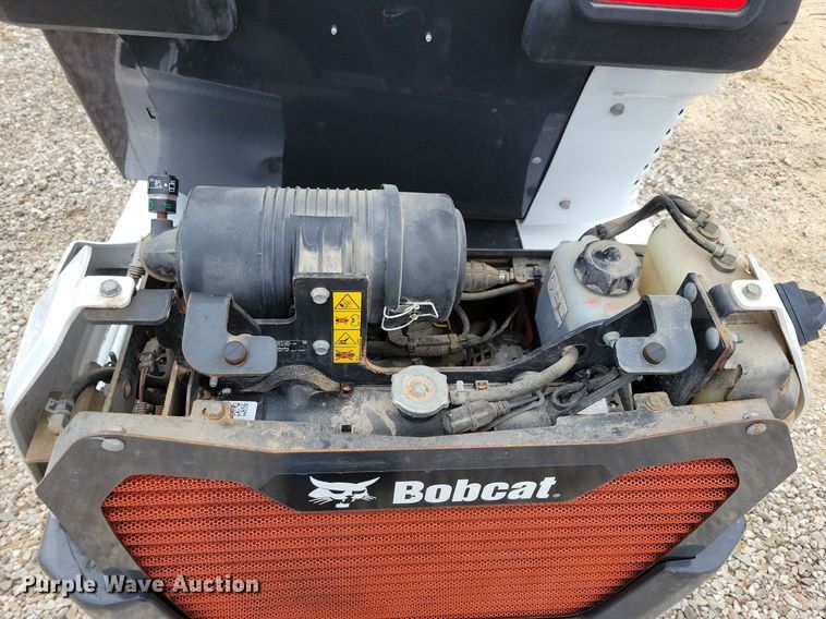 image for item IQ9957 2021 Bobcat L28  compact wheel loader