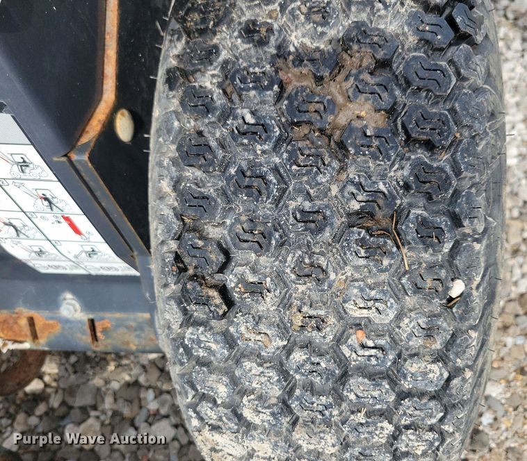 image for item IQ9957 2021 Bobcat L28  compact wheel loader