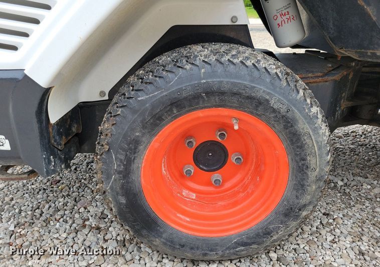 image for item IQ9957 2021 Bobcat L28  compact wheel loader