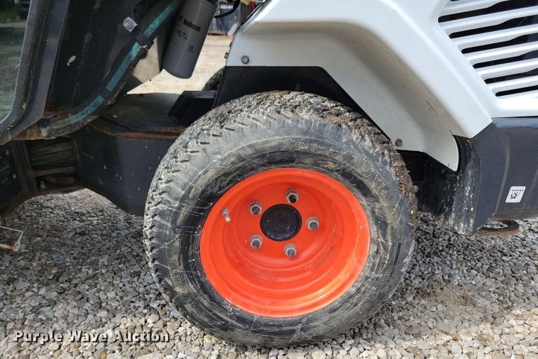 image for item IQ9957 2021 Bobcat L28  compact wheel loader