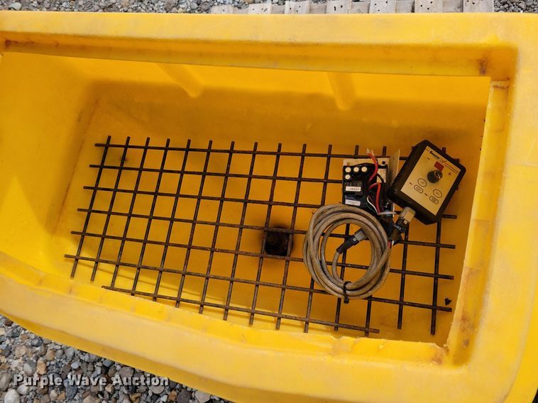 image for item IQ9958 SnowEx Mini Pro 575X  spreader