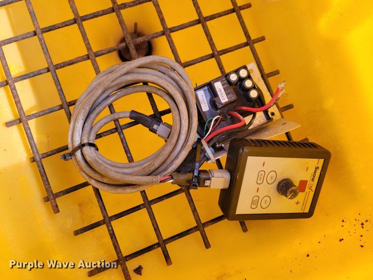 image for item IQ9958 SnowEx Mini Pro 575X  spreader