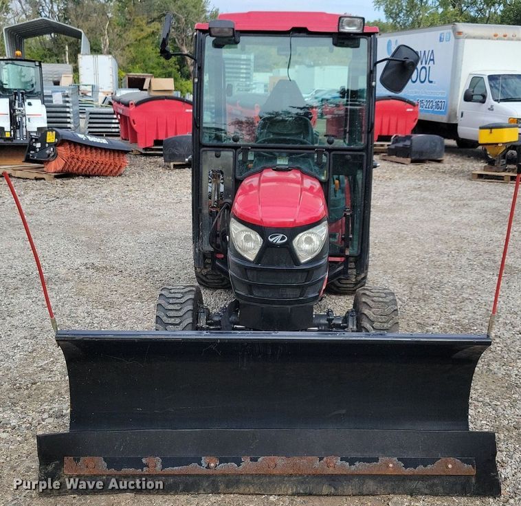 image for item IQ9959 Mahindra eMax25S HST  MFWD tractor