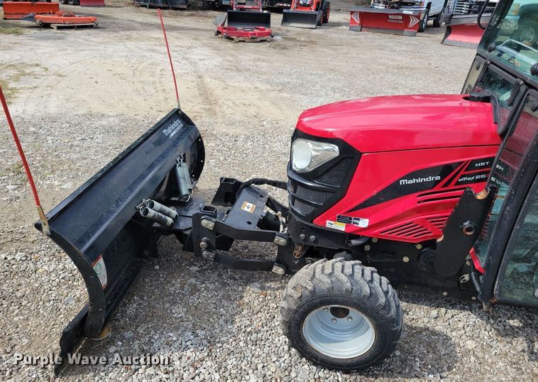 image for item IQ9959 Mahindra eMax25S HST  MFWD tractor