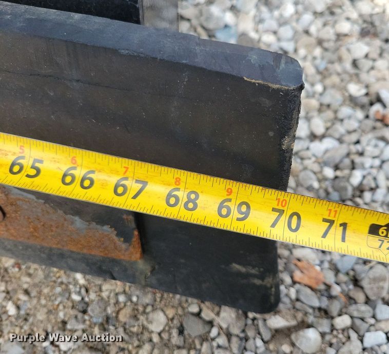 image for item IQ9959 Mahindra eMax25S HST  MFWD tractor