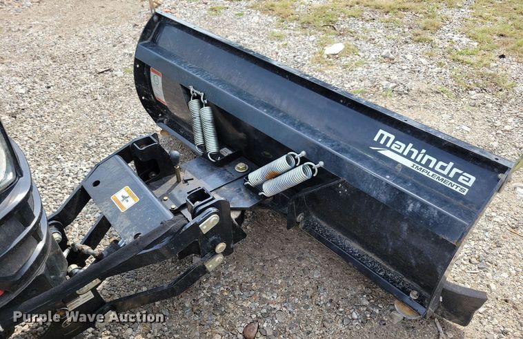 image for item IQ9959 Mahindra eMax25S HST  MFWD tractor