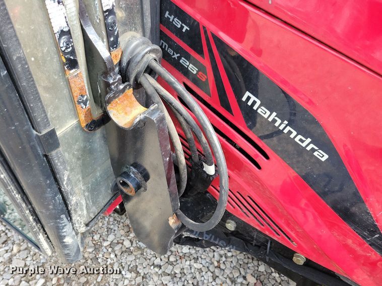 image for item IQ9959 Mahindra eMax25S HST  MFWD tractor