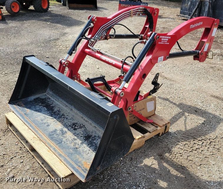 image for item IQ9959 Mahindra eMax25S HST  MFWD tractor