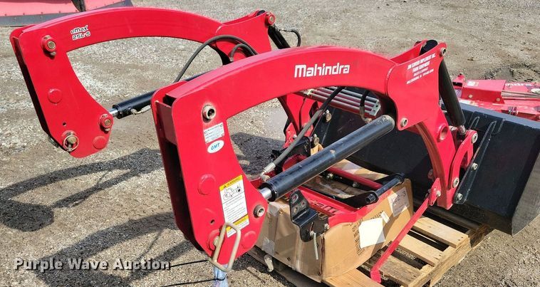 image for item IQ9959 Mahindra eMax25S HST  MFWD tractor