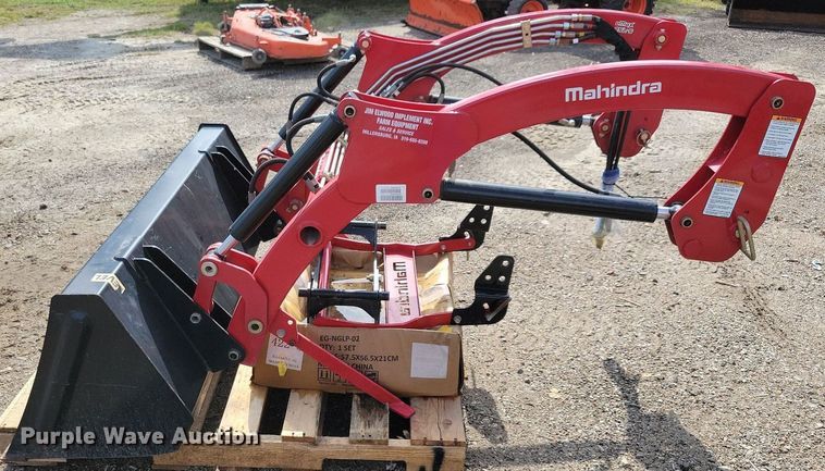 image for item IQ9959 Mahindra eMax25S HST  MFWD tractor