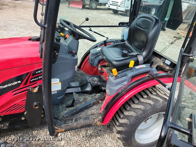 image for item IQ9959 Mahindra eMax25S HST  MFWD tractor