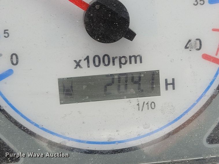 image for item IQ9959 Mahindra eMax25S HST  MFWD tractor