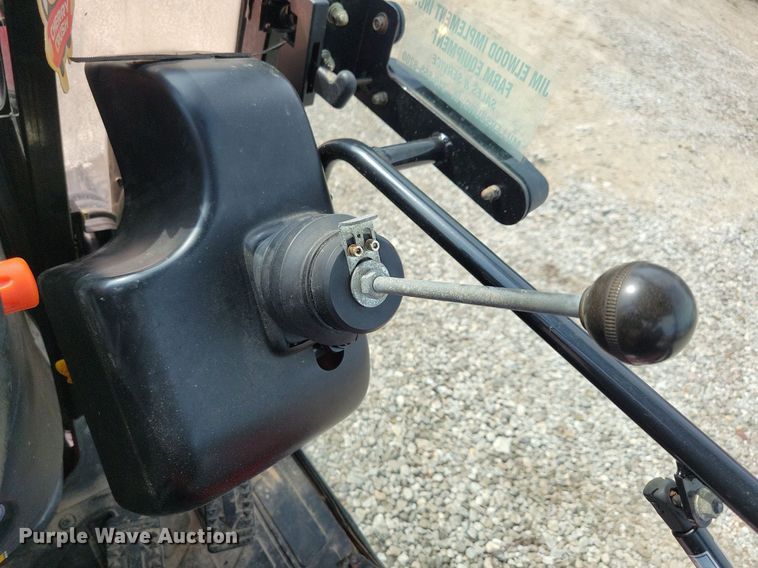 image for item IQ9959 Mahindra eMax25S HST  MFWD tractor