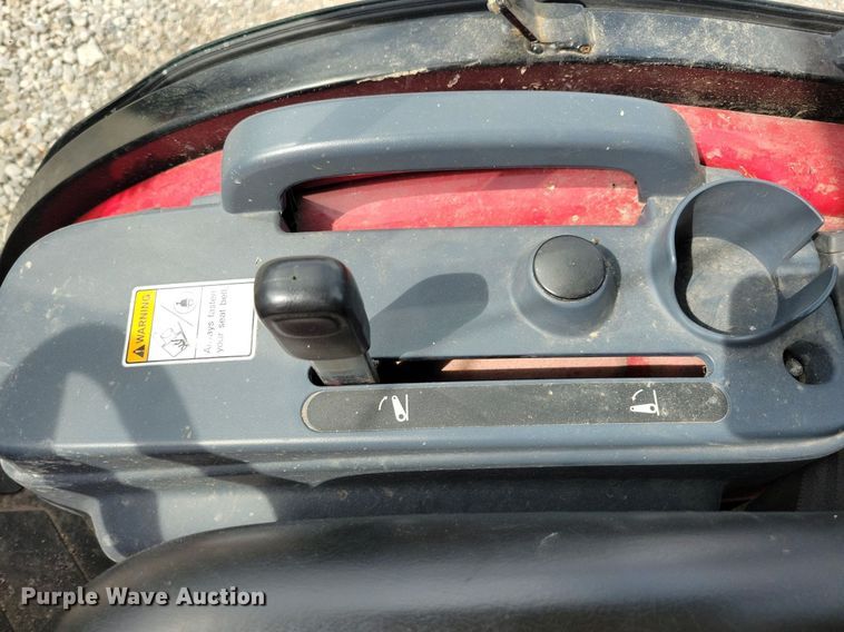 image for item IQ9959 Mahindra eMax25S HST  MFWD tractor