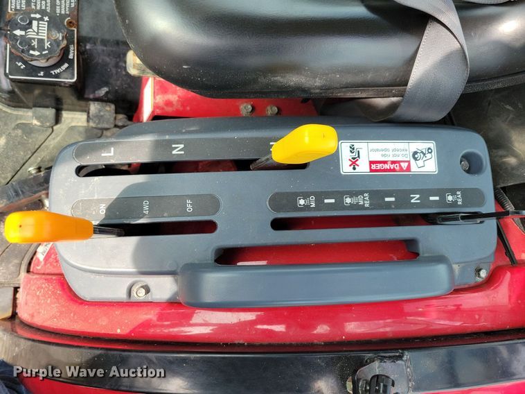 image for item IQ9959 Mahindra eMax25S HST  MFWD tractor