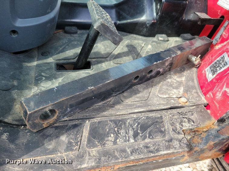 image for item IQ9959 Mahindra eMax25S HST  MFWD tractor