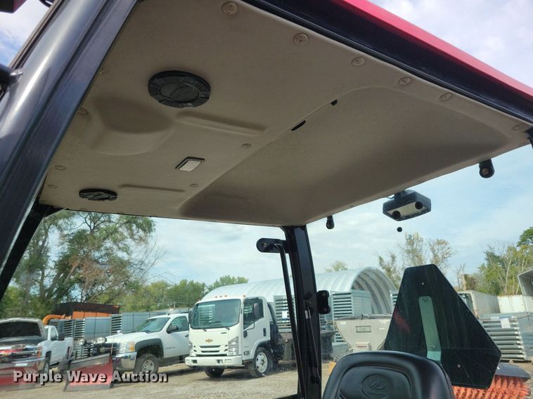 image for item IQ9959 Mahindra eMax25S HST  MFWD tractor