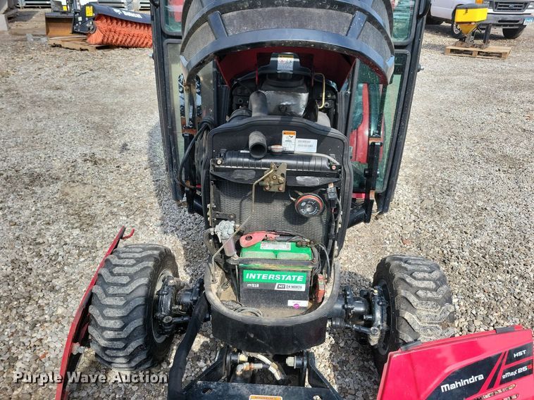 image for item IQ9959 Mahindra eMax25S HST  MFWD tractor
