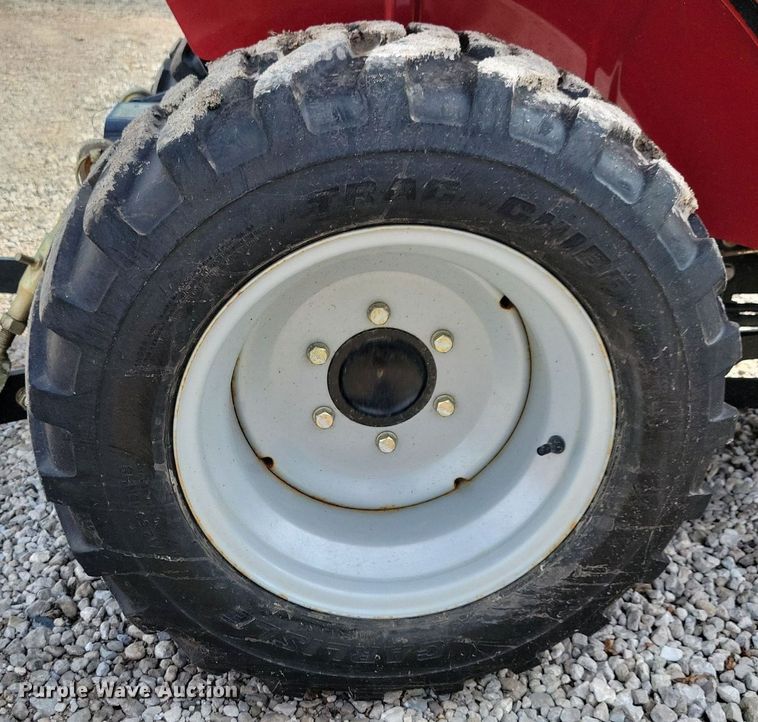 image for item IQ9959 Mahindra eMax25S HST  MFWD tractor