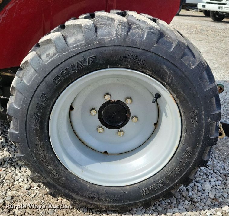 image for item IQ9959 Mahindra eMax25S HST  MFWD tractor