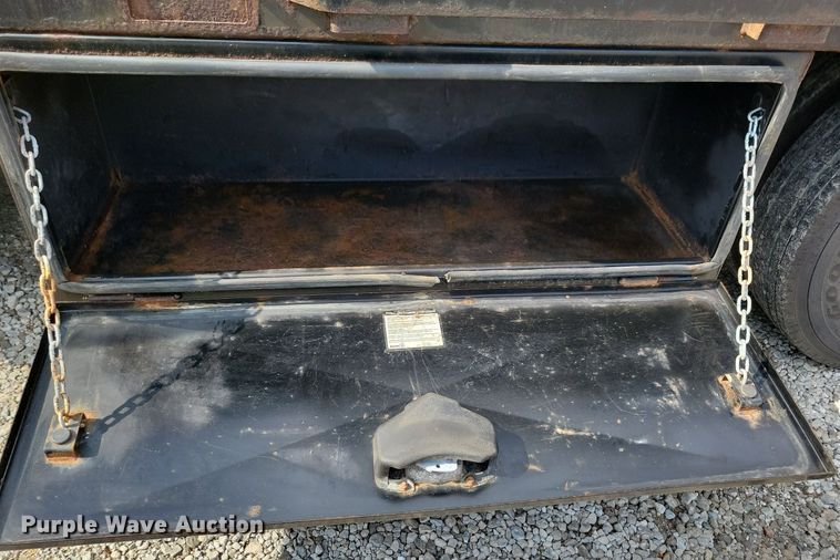 image for item IQ9960 2021 Chevrolet 4500  flatbed truck