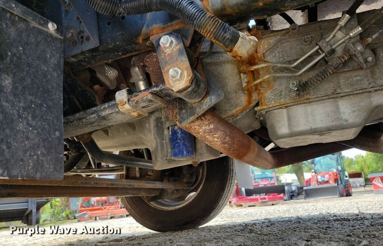 image for item IQ9960 2021 Chevrolet 4500  flatbed truck