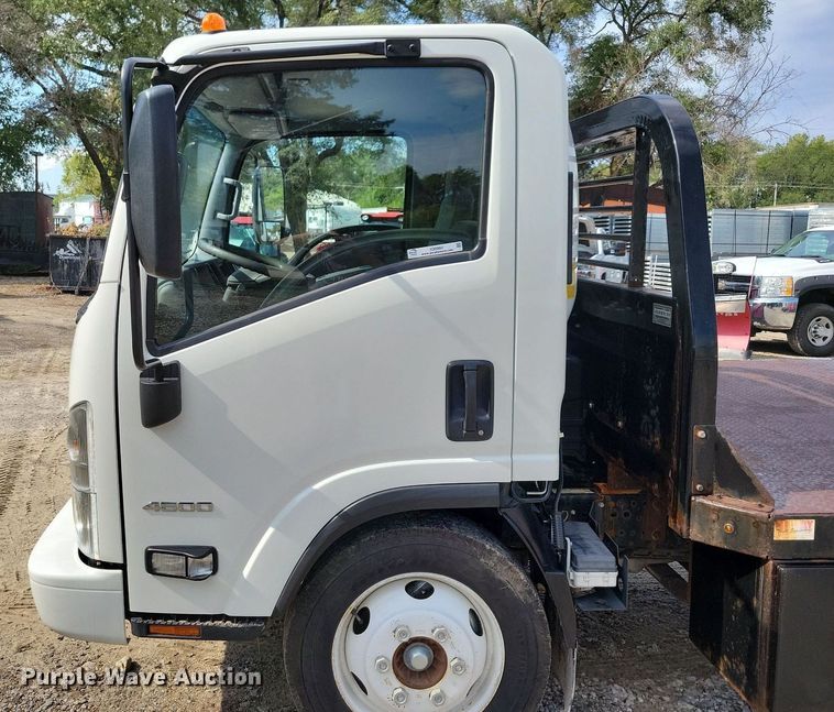 image for item IQ9960 2021 Chevrolet 4500  flatbed truck