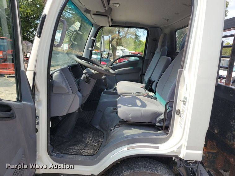 image for item IQ9960 2021 Chevrolet 4500  flatbed truck