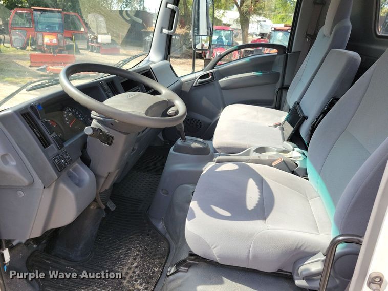 image for item IQ9960 2021 Chevrolet 4500  flatbed truck