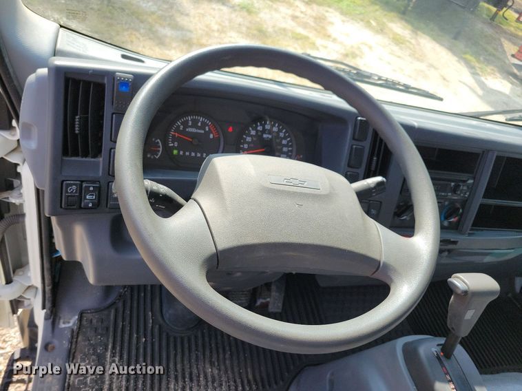 image for item IQ9960 2021 Chevrolet 4500  flatbed truck