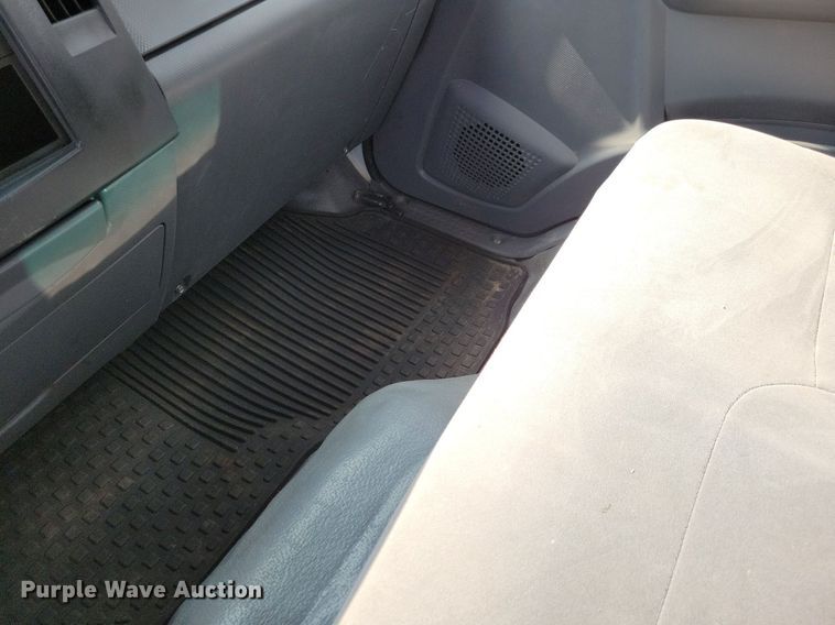 image for item IQ9960 2021 Chevrolet 4500  flatbed truck