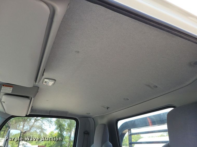 image for item IQ9960 2021 Chevrolet 4500  flatbed truck