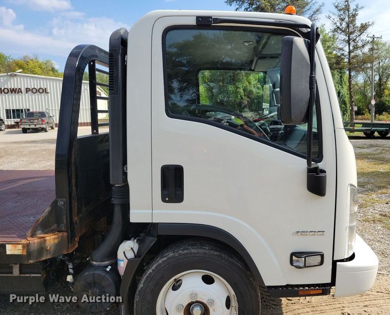 image for item IQ9960 2021 Chevrolet 4500  flatbed truck