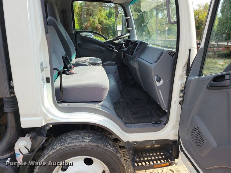 image for item IQ9960 2021 Chevrolet 4500  flatbed truck