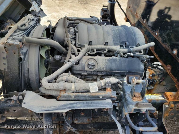 image for item IQ9960 2021 Chevrolet 4500  flatbed truck