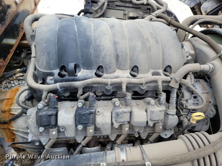 image for item IQ9960 2021 Chevrolet 4500  flatbed truck