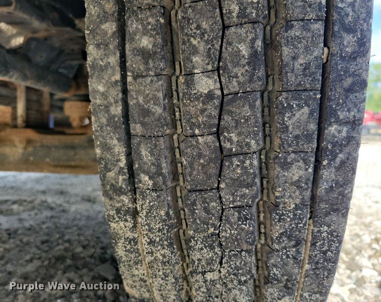 image for item IQ9960 2021 Chevrolet 4500  flatbed truck