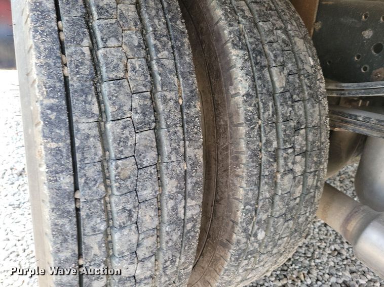 image for item IQ9960 2021 Chevrolet 4500  flatbed truck