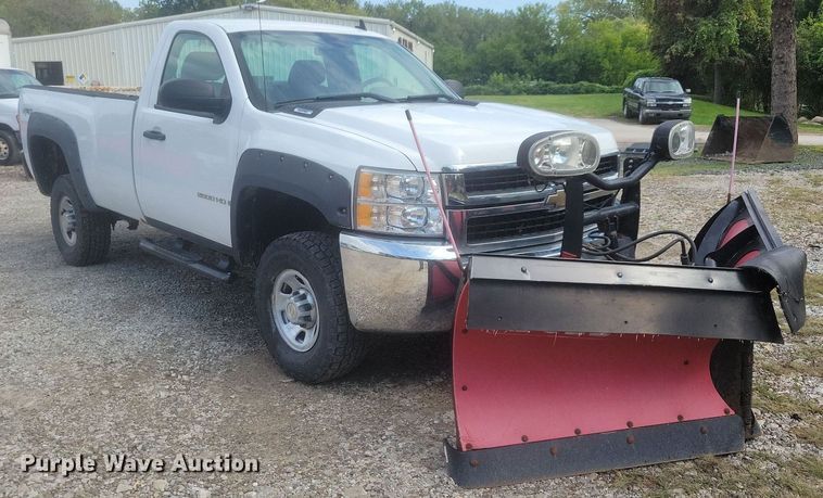 image for item IQ9961 2009 Chevrolet Silverado 2500HD  pickup truck