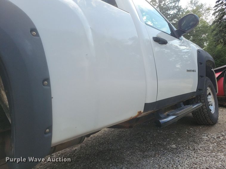image for item IQ9961 2009 Chevrolet Silverado 2500HD  pickup truck