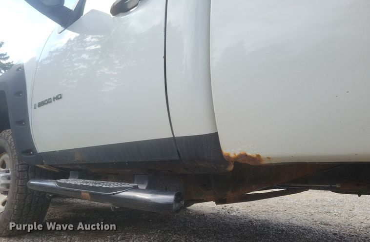 image for item IQ9961 2009 Chevrolet Silverado 2500HD  pickup truck