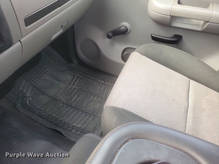 image for item IQ9961 2009 Chevrolet Silverado 2500HD  pickup truck