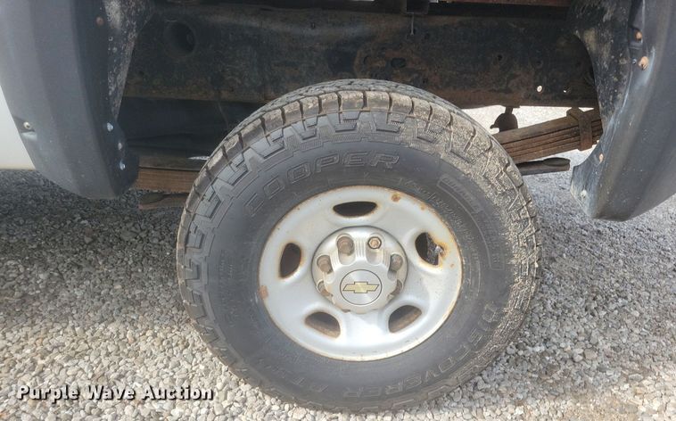 image for item IQ9961 2009 Chevrolet Silverado 2500HD  pickup truck