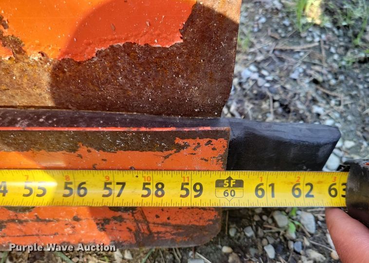 image for item IQ9962 Kubota BX2370  MFWD tractor