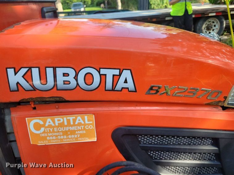 image for item IQ9962 Kubota BX2370  MFWD tractor