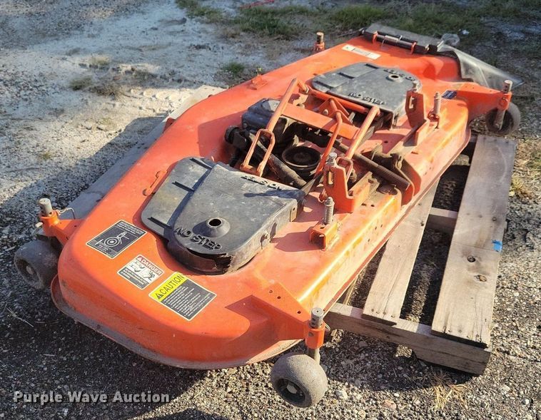 image for item IQ9962 Kubota BX2370  MFWD tractor