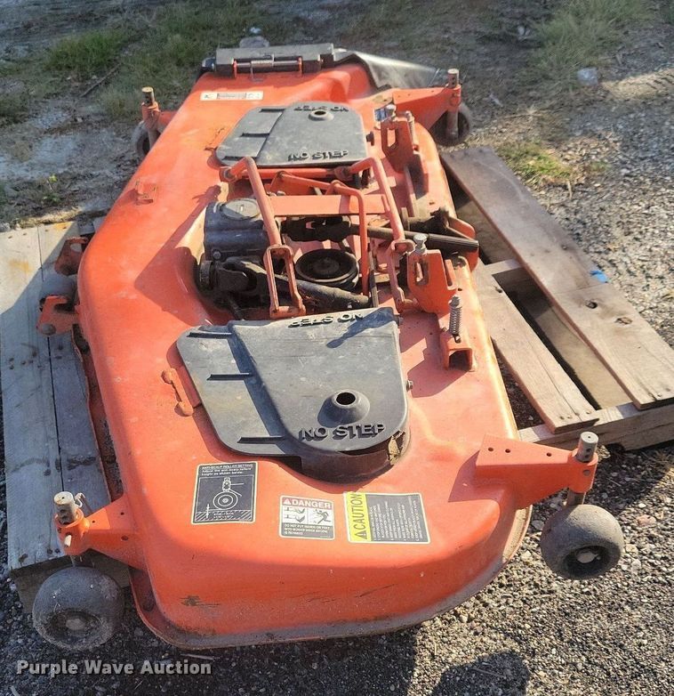 image for item IQ9962 Kubota BX2370  MFWD tractor